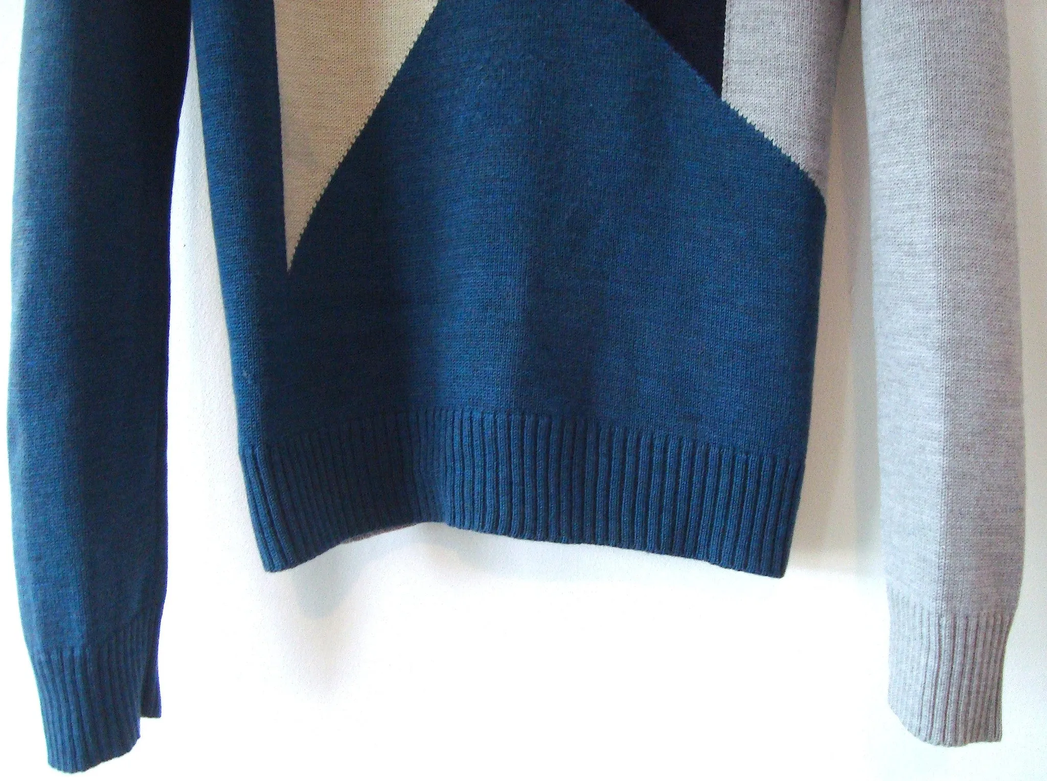 2000 Merino Wool Sweater with Asymmetric Geometrical Pattern