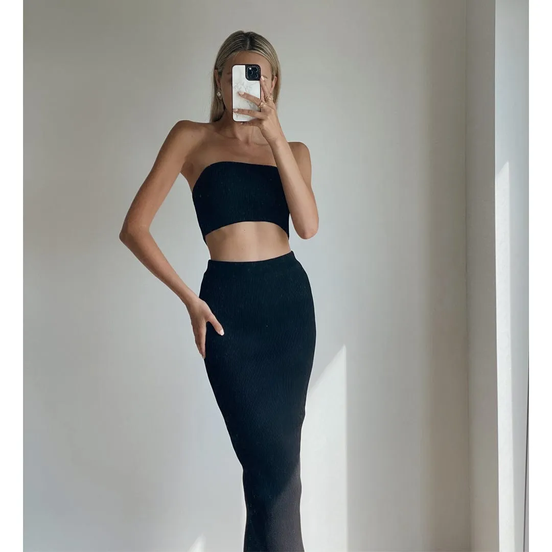 BRIELLE Black Tube Knit Crop Top