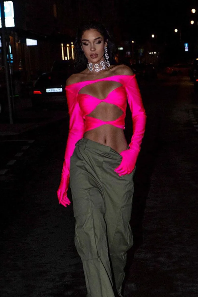 Cut Out Twist Front Crop Top With Gloves