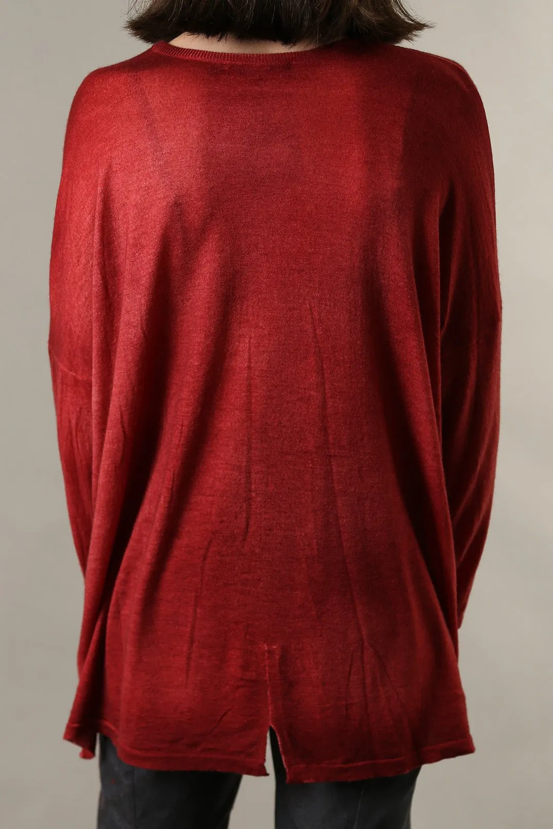 HENRY BOYFRIEND CREW IN HAND-DYED CASHMERE CRIMSON