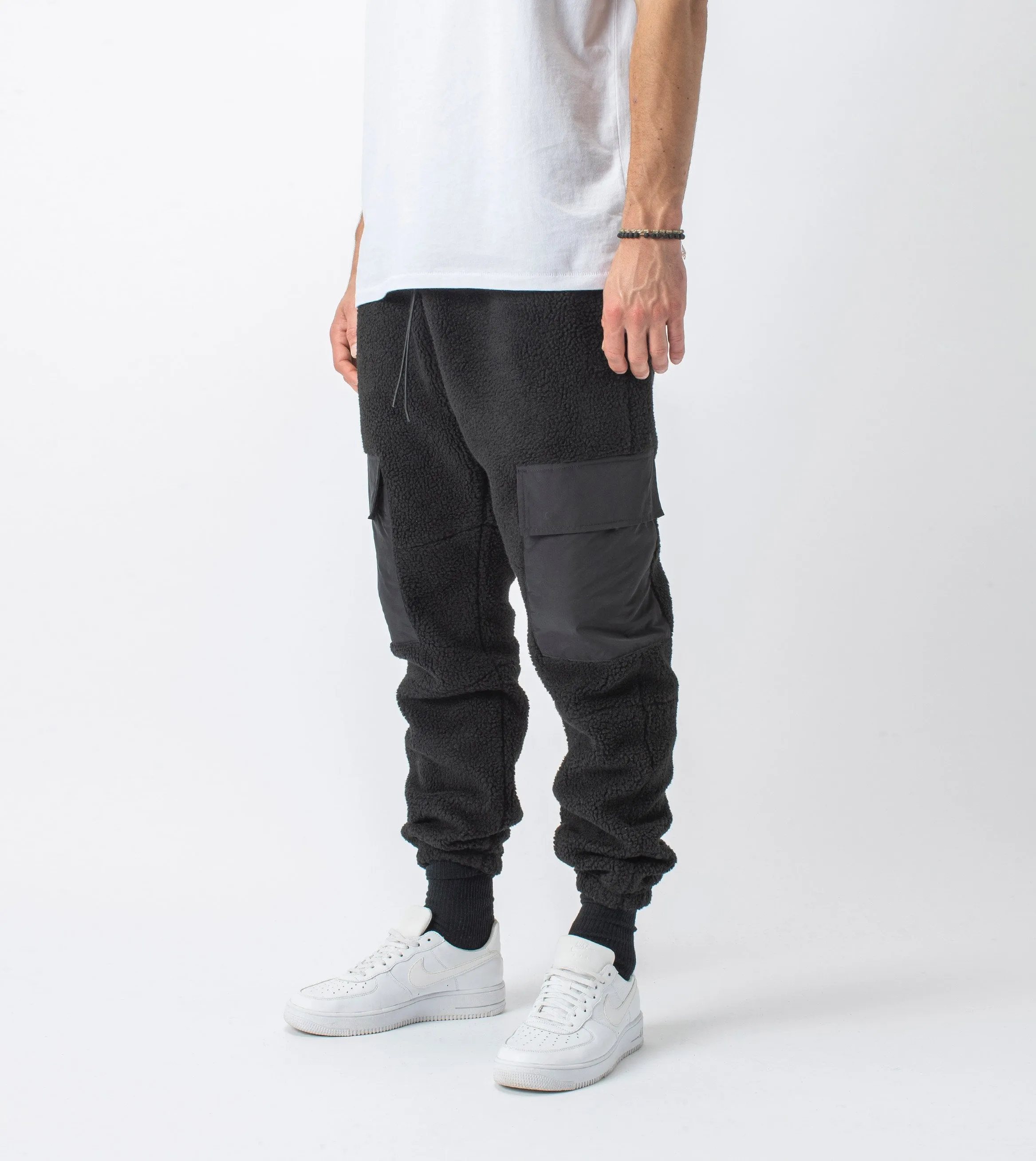 Jumpa Cargo Shearling Fleece Jogger Black