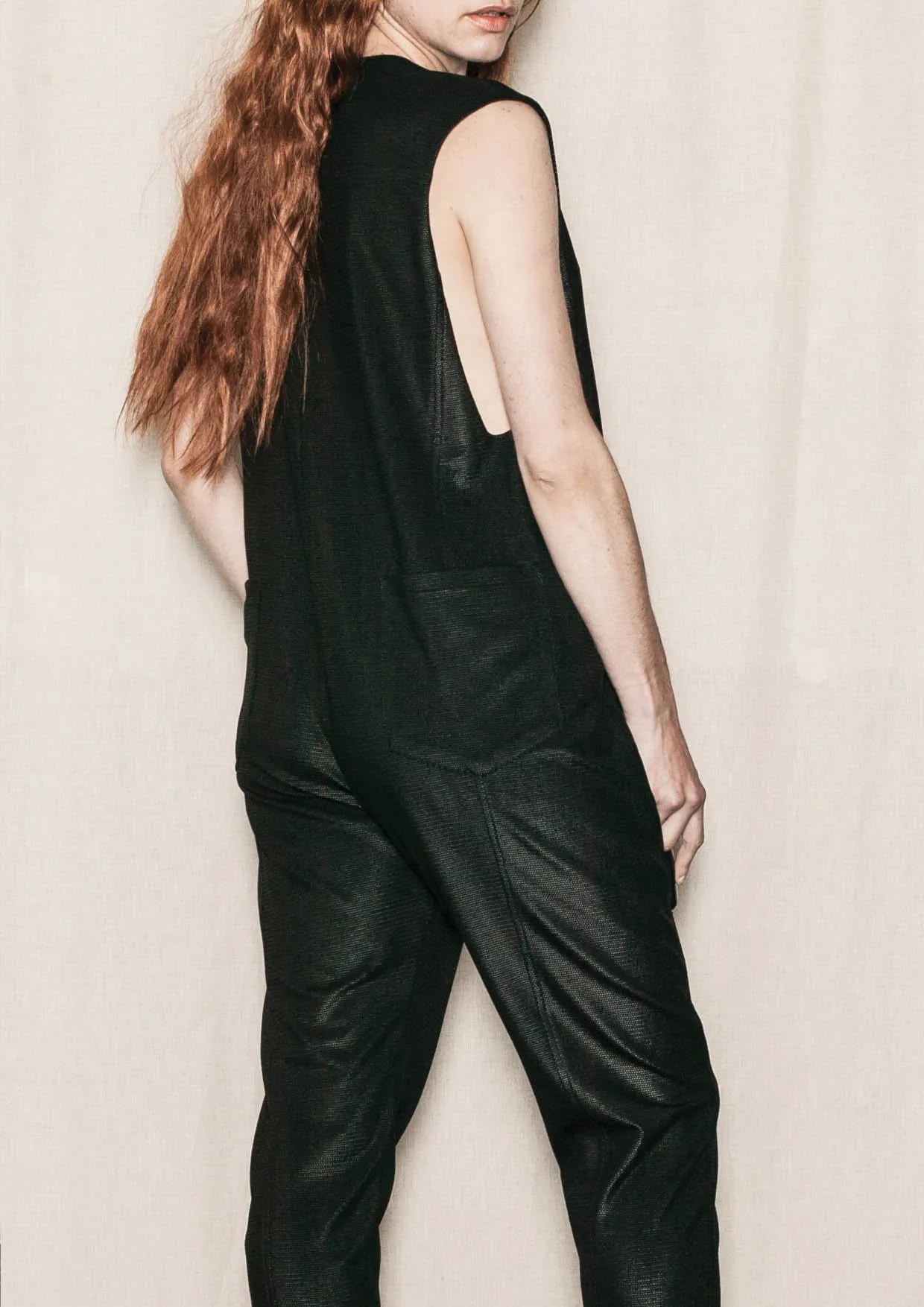 JUMPSUIT SLEEVELESS ZIP - SHINY TECHLACES black