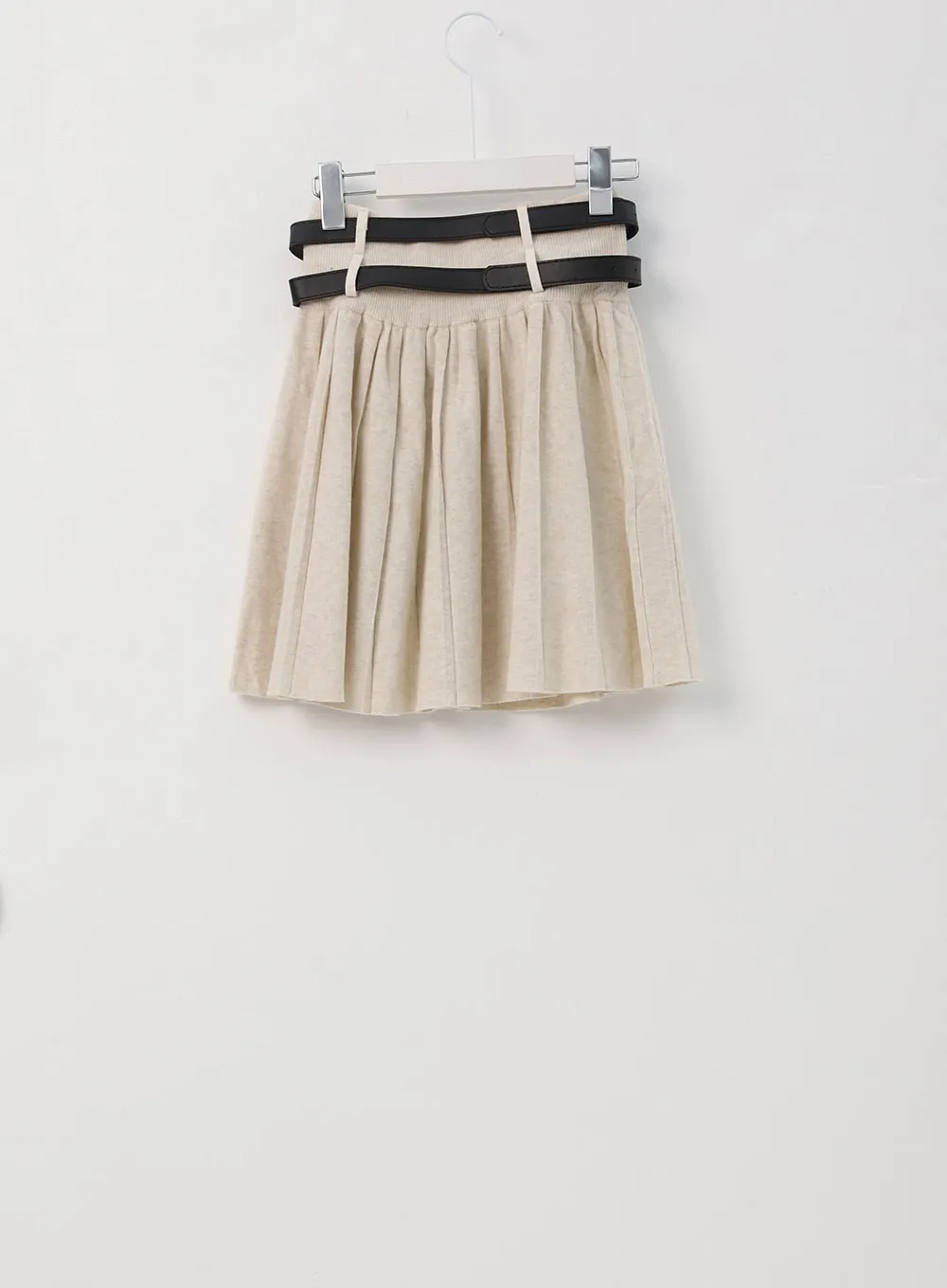 Pleated Mini Skirt with Belt IS322