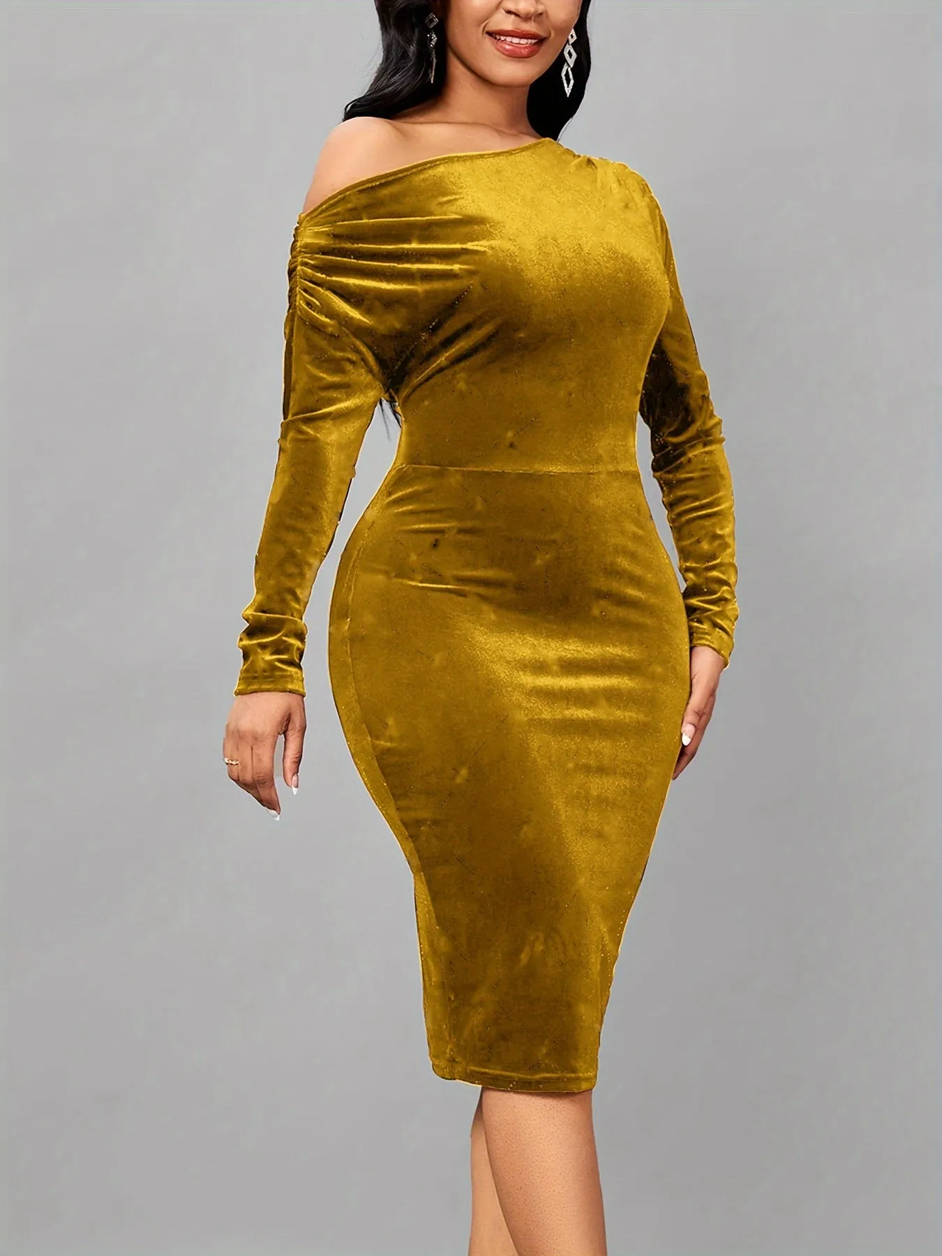 Plus Size Solid Ruched Bodycon Dress, Elegant Cold Shoulder Long Sleeve Dress, Women's Plus Size Clothing