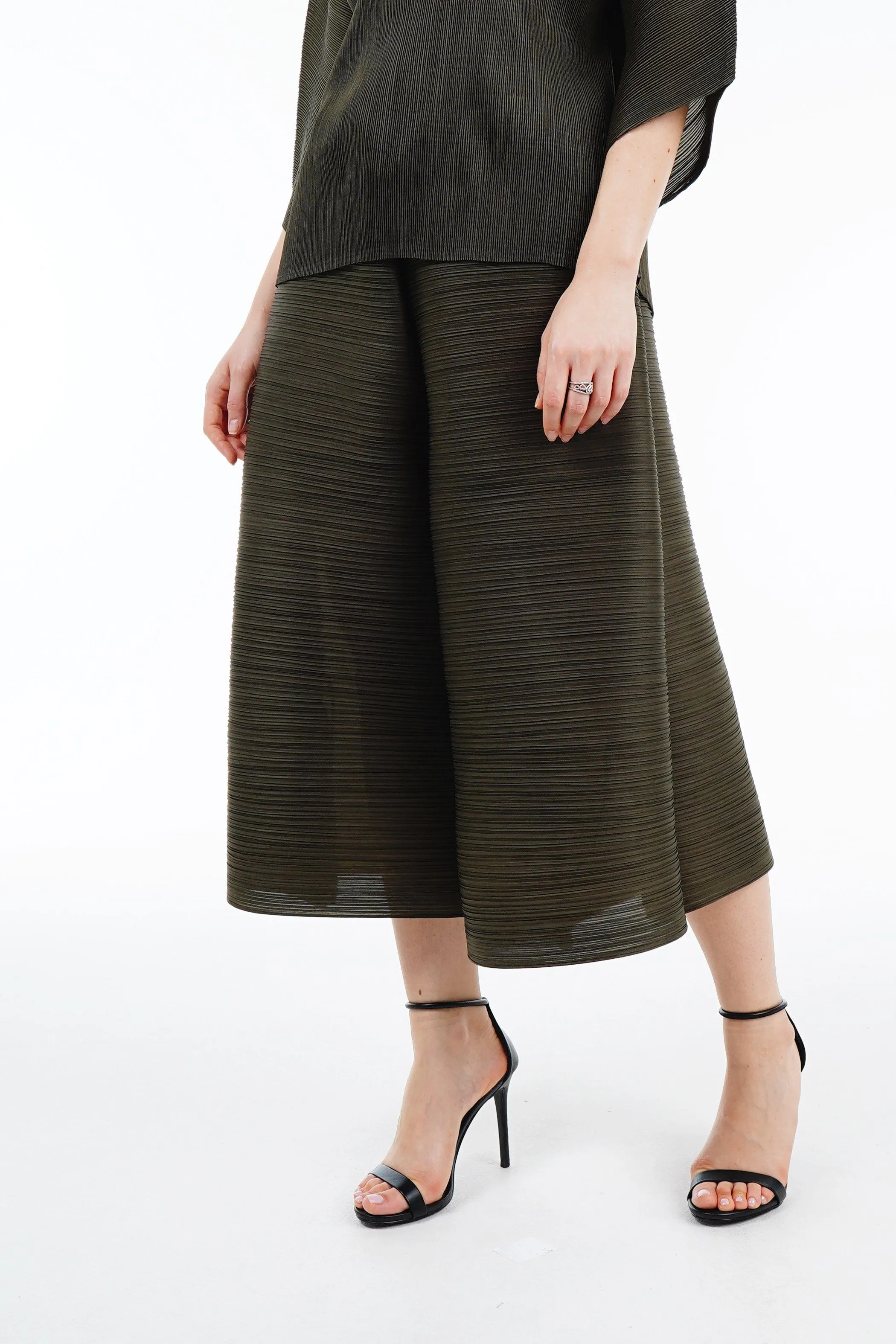 Polly Pleated Tube Pants