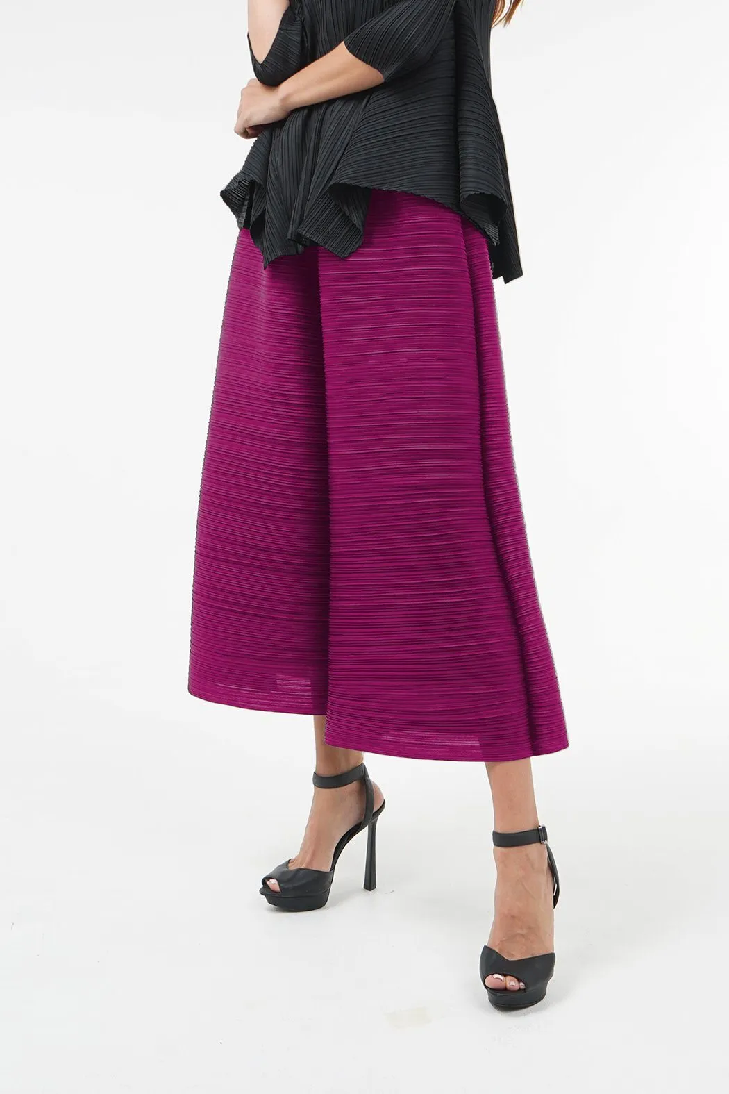 Polly Pleated Tube Pants