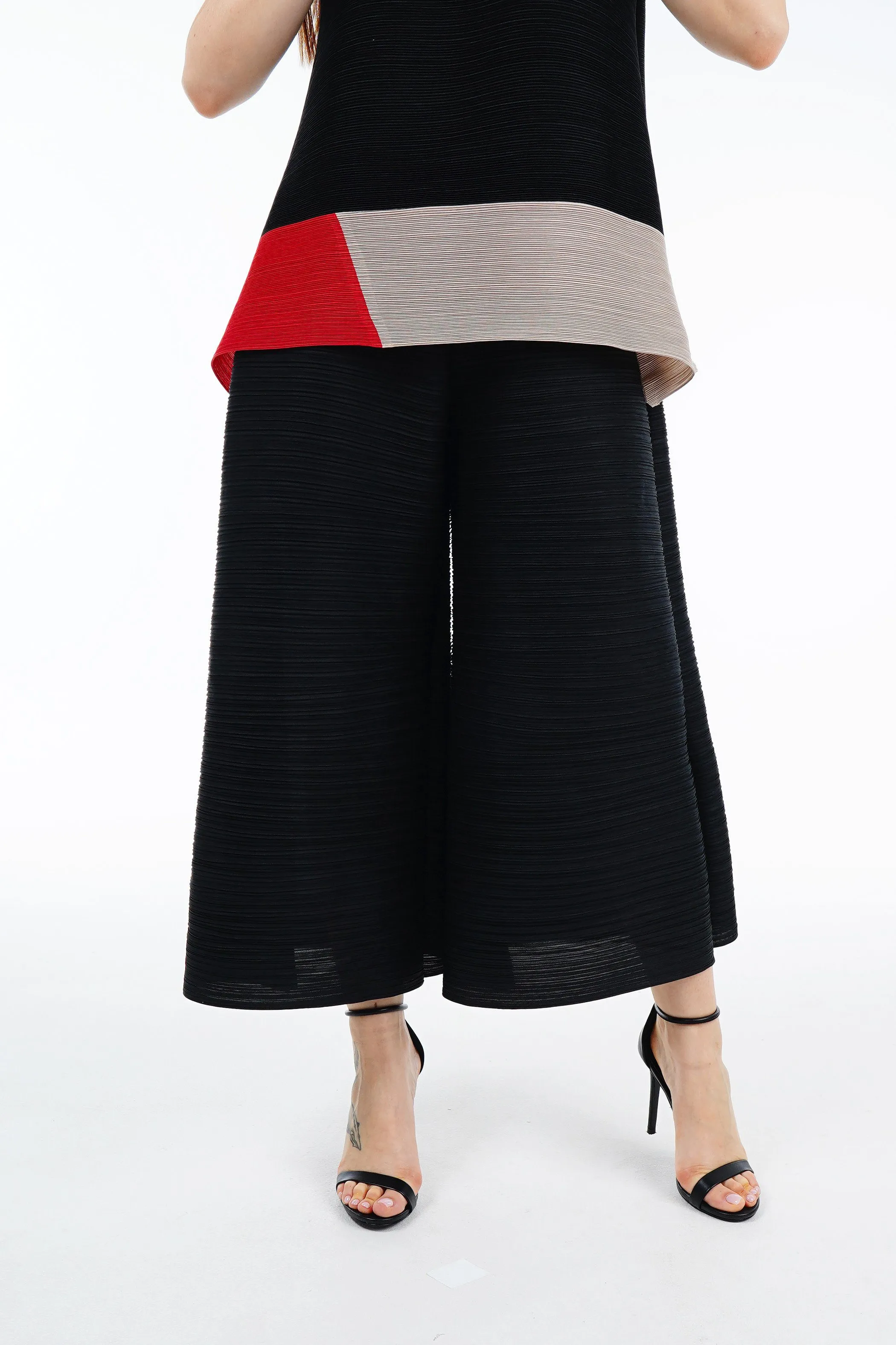 Polly Pleated Tube Pants