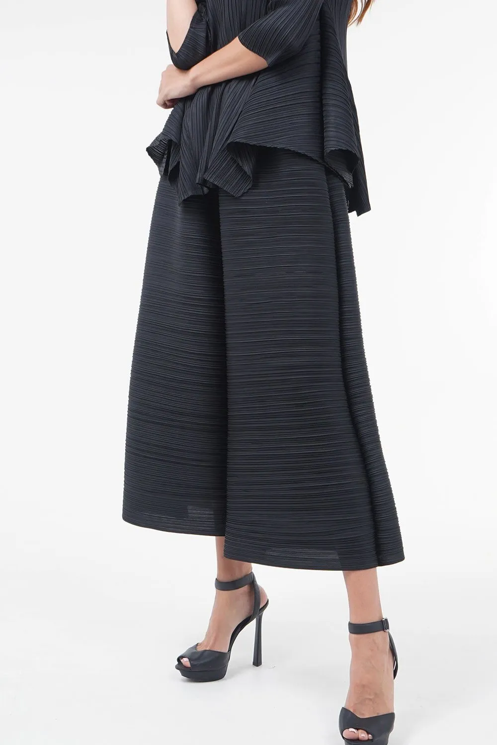 Polly Pleated Tube Pants